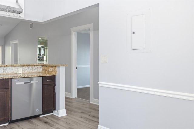 460 NW 67th Street L204, Boca Raton, FL 33487