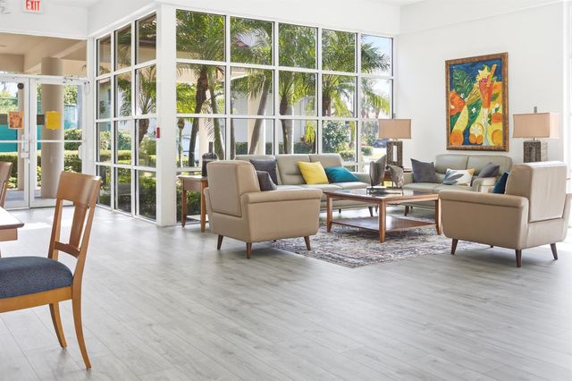 460 NW 67th Street L204, Boca Raton, FL 33487