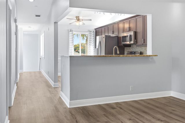 460 NW 67th Street L204, Boca Raton, FL 33487