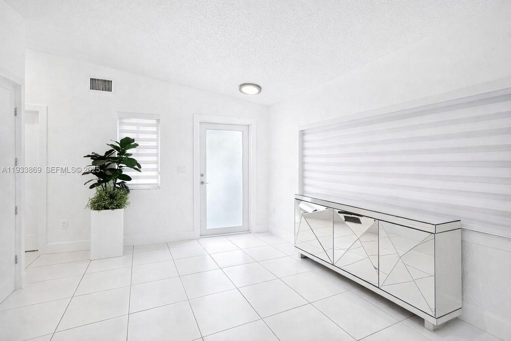Image 25 of property listing at 17748 SW 145th Ave, Miami, FL 33177