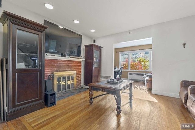 275 Sherman Avenue, Teaneck, NJ 07666