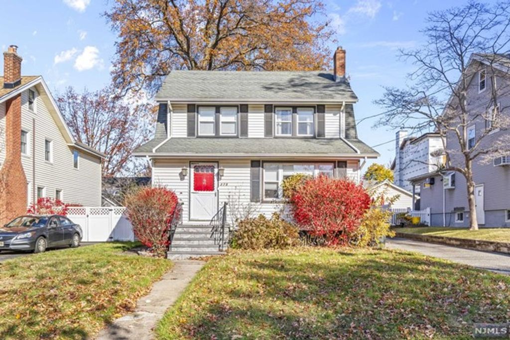 275 Sherman Avenue, Teaneck, NJ 07666