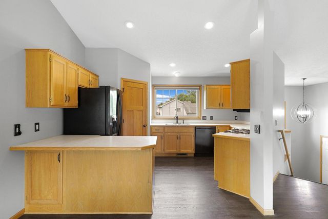 813 Lawrence Parkway, Buffalo, MN 55313