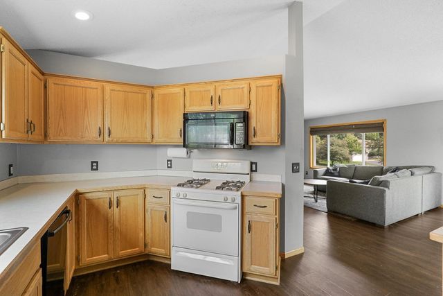 813 Lawrence Parkway, Buffalo, MN 55313