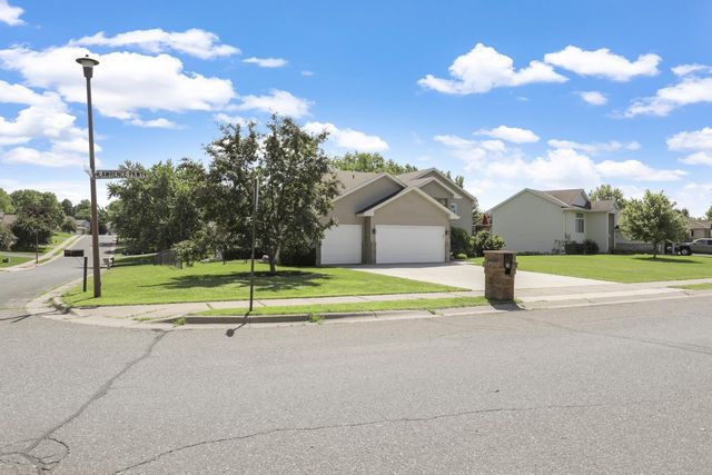 813 Lawrence Parkway, Buffalo, MN 55313