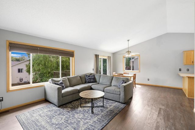 813 Lawrence Parkway, Buffalo, MN 55313