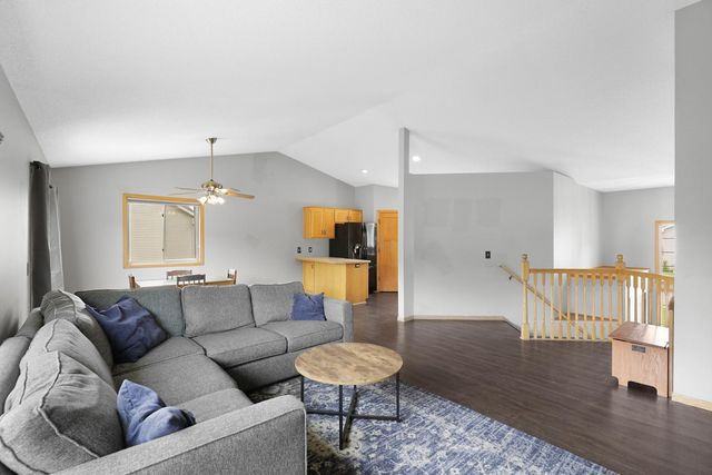 813 Lawrence Parkway, Buffalo, MN 55313