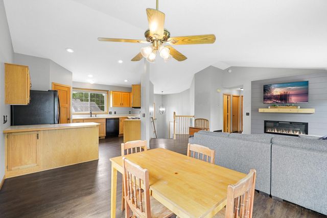 813 Lawrence Parkway, Buffalo, MN 55313