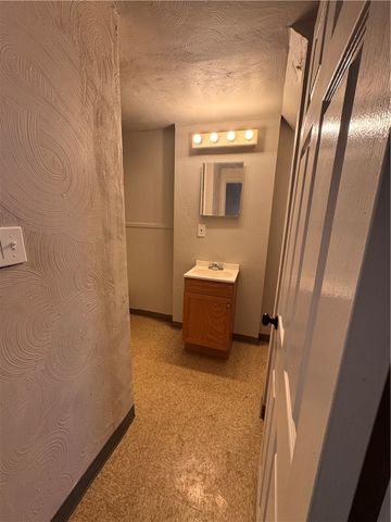 650 Ardmore Blvd, Wilkinsburg, PA 15221