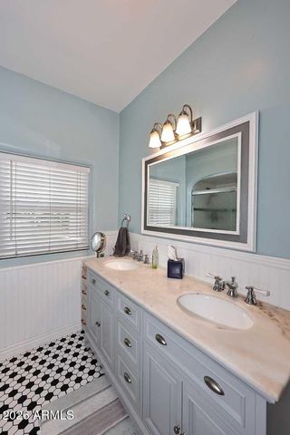 8117 N 13TH Street, Phoenix, AZ 85020
