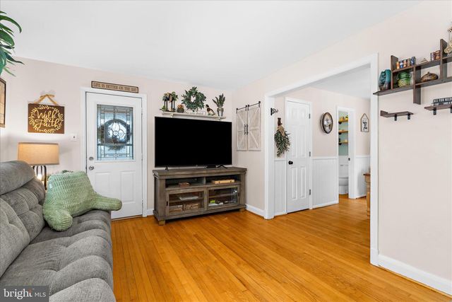 7803 LINTHICUM RD, Pasadena, MD 21122