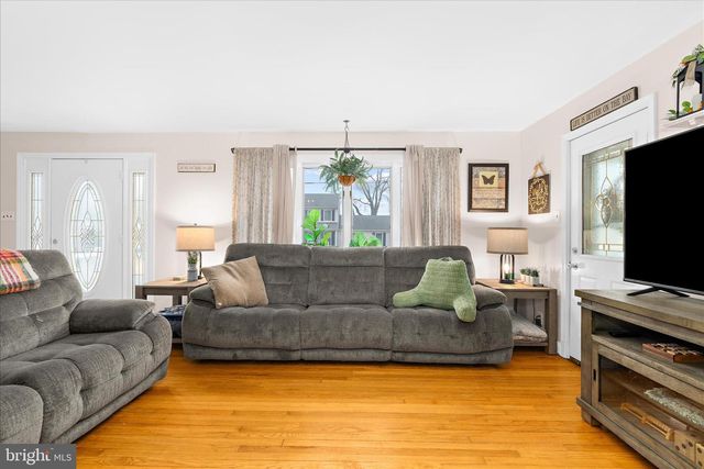 7803 LINTHICUM RD, Pasadena, MD 21122