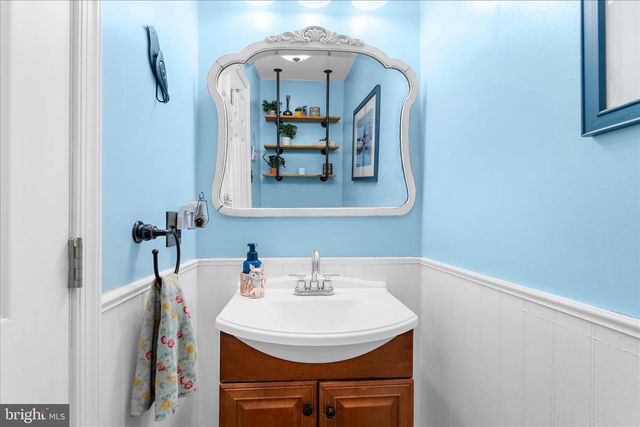 7803 LINTHICUM RD, Pasadena, MD 21122