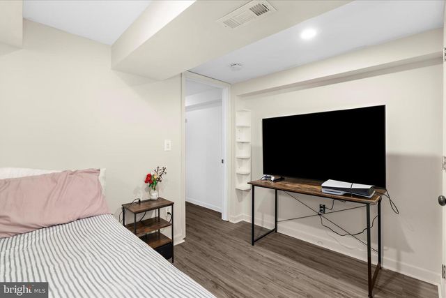 7803 LINTHICUM RD, Pasadena, MD 21122