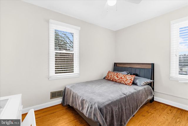 7803 LINTHICUM RD, Pasadena, MD 21122