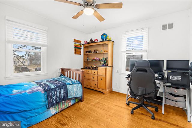 7803 LINTHICUM RD, Pasadena, MD 21122