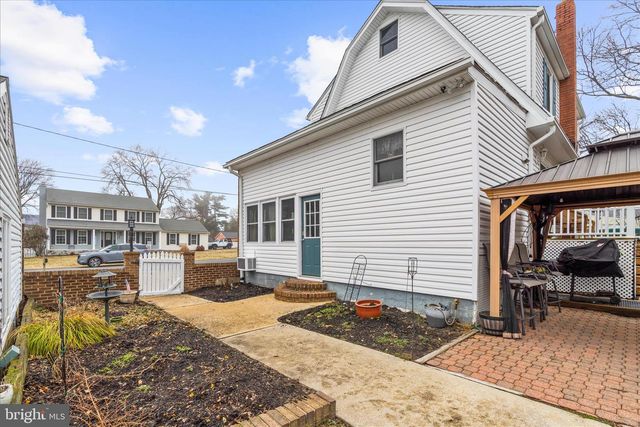 7803 LINTHICUM RD, Pasadena, MD 21122