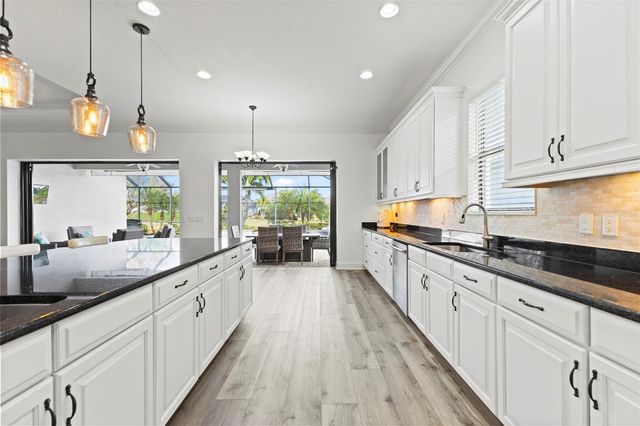 4921 TIVOLI RUN, Bradenton, FL 34211