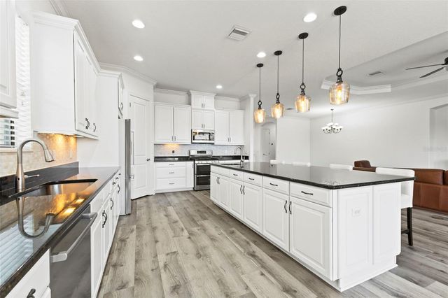 4921 TIVOLI RUN, Bradenton, FL 34211