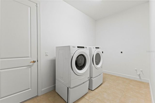 4921 TIVOLI RUN, Bradenton, FL 34211