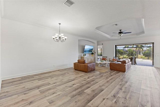 4921 TIVOLI RUN, Bradenton, FL 34211