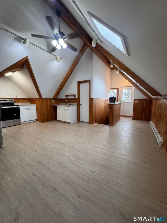 48 Lenox Avenue 3rd floor, Milford, CT 06460