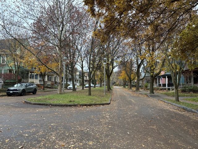 28 Rundel Park, Rochester, NY 14607