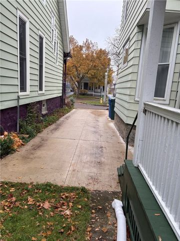 28 Rundel Park, Rochester, NY 14607