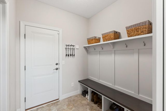 4146 N Lady Slipper Road, Lake Elmo, MN 55042