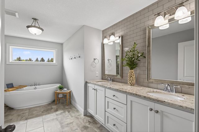 4146 N Lady Slipper Road, Lake Elmo, MN 55042