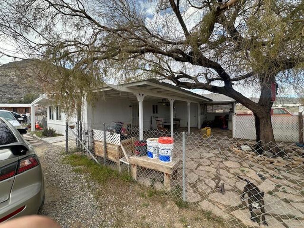 Image 23 of property listing at 82615 4th Street, Trona, CA 93562