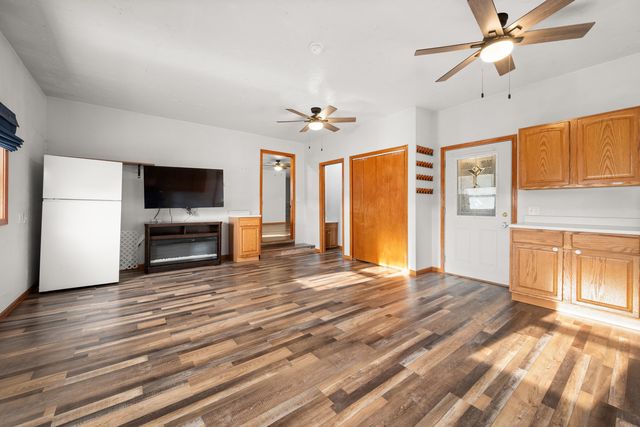 1605 Longwood Drive, Sycamore, IL 60178