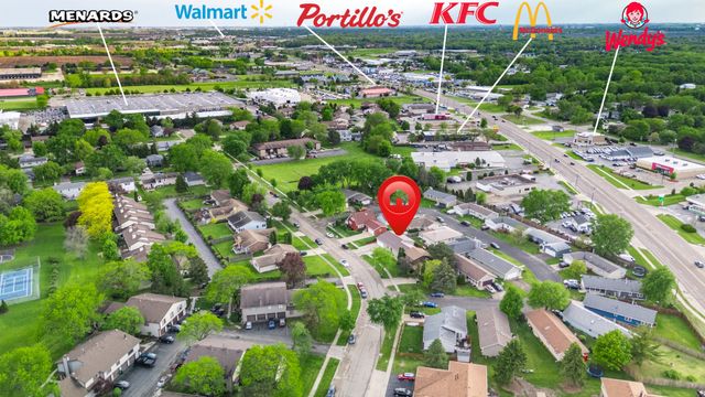 1605 Longwood Drive, Sycamore, IL 60178