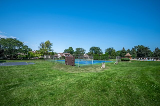1605 Longwood Drive, Sycamore, IL 60178