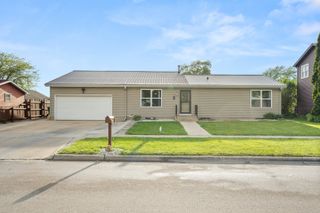 1605 Longwood Drive, Sycamore, IL 60178
