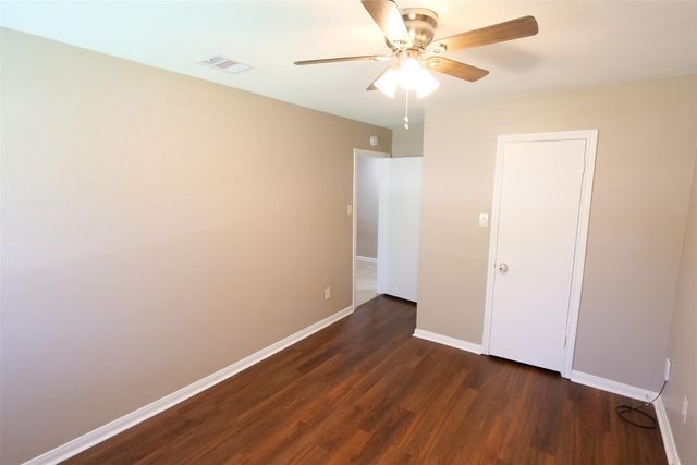 915 Comstock Springs Drive, Katy, TX 77450