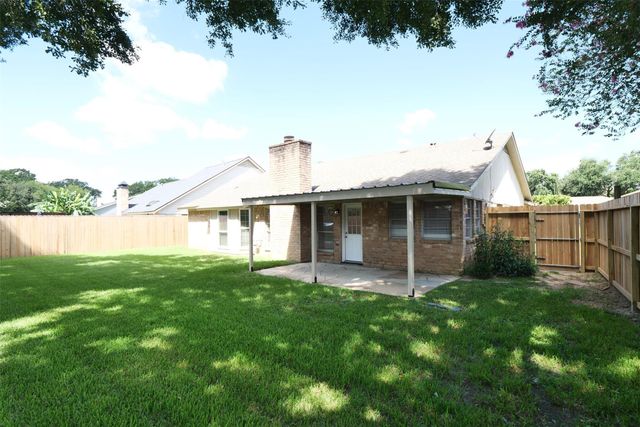 915 Comstock Springs Drive, Katy, TX 77450