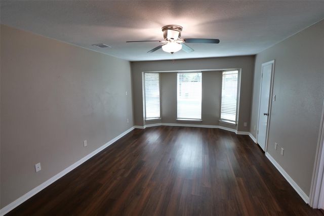 915 Comstock Springs Drive, Katy, TX 77450