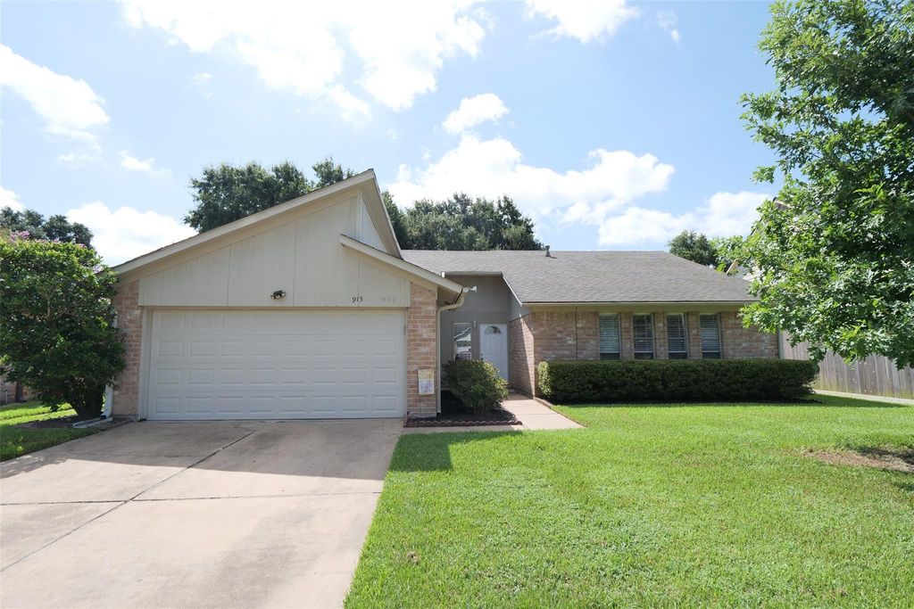 915 Comstock Springs Drive, Katy, TX 77450