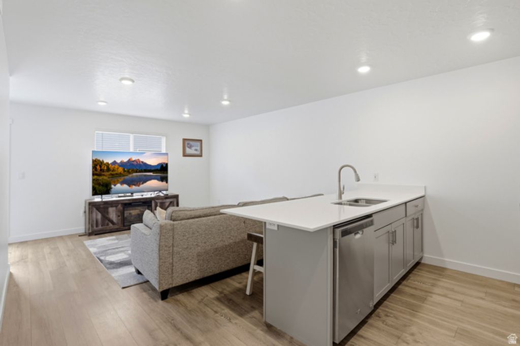 Image 11 of property listing at 1152 E TRIDENT DR, Saratoga Springs, UT 84045