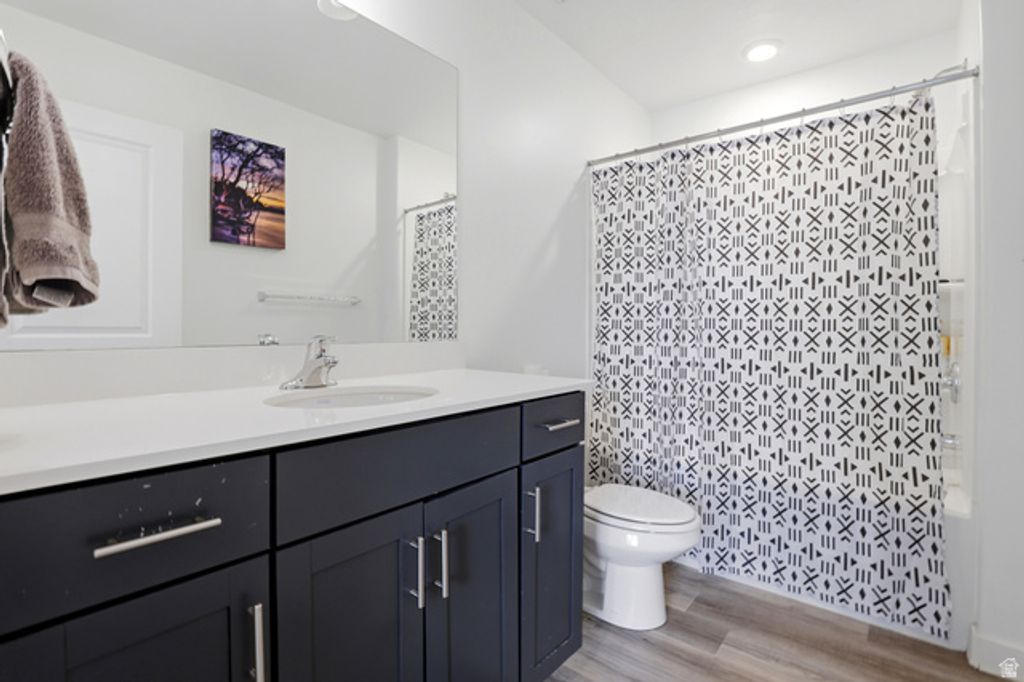 Image 16 of property listing at 1152 E TRIDENT DR, Saratoga Springs, UT 84045