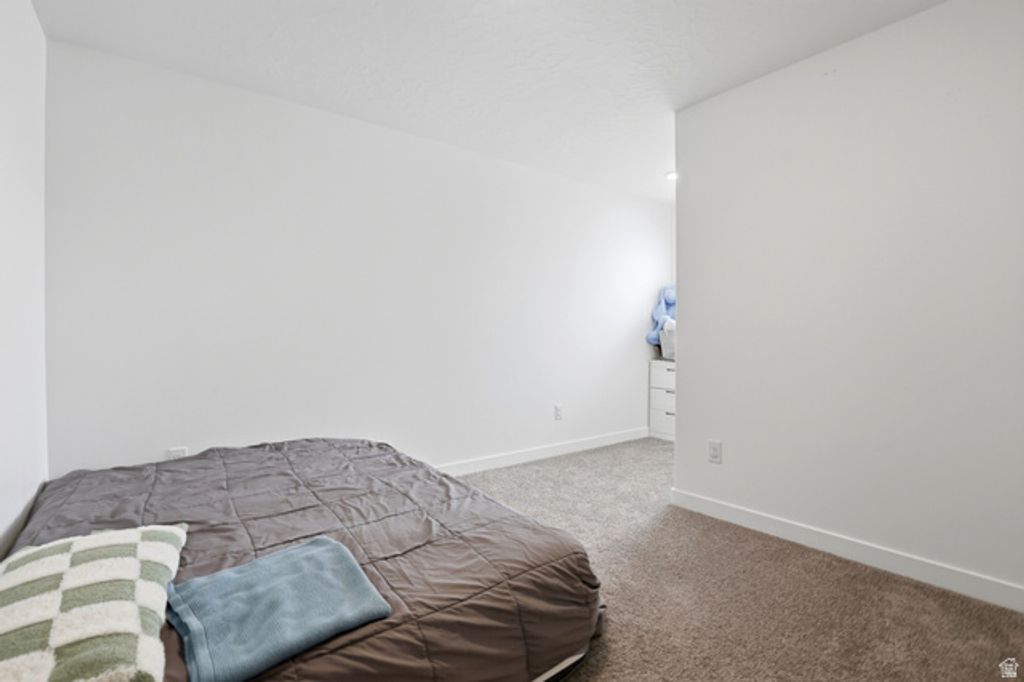 Image 17 of property listing at 1152 E TRIDENT DR, Saratoga Springs, UT 84045