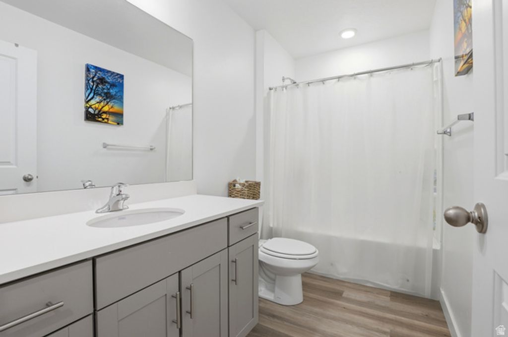 Image 20 of property listing at 1152 E TRIDENT DR, Saratoga Springs, UT 84045