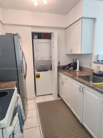 1155 Brickell Bay Dr 1807, Miami, FL 33131