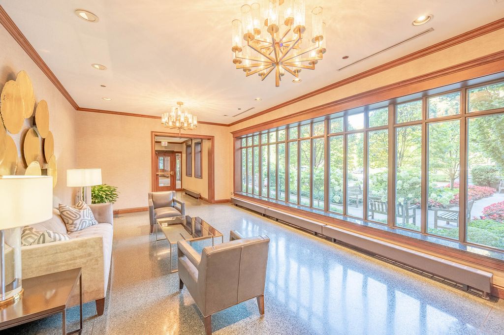 55 W Delaware Place 208-P052, Chicago, IL 60610 — photo 3