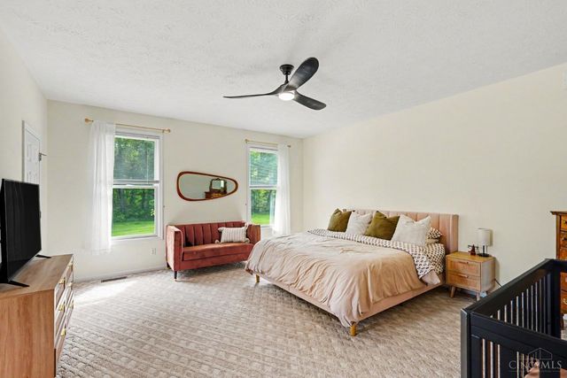 3920 Pine View, Williamsburg Twp, OH 44176