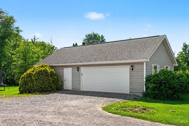 3920 Pine View, Williamsburg Twp, OH 44176
