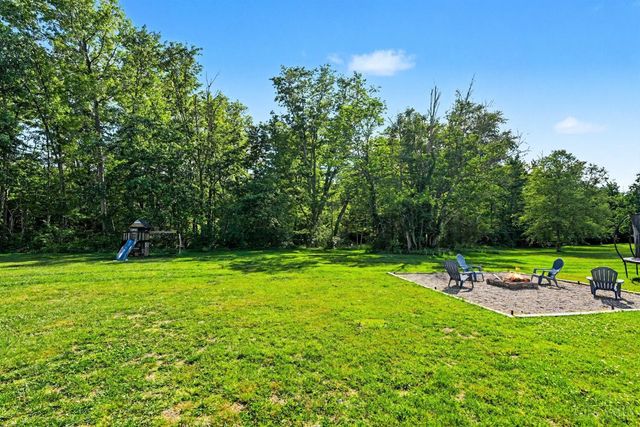 3920 Pine View, Williamsburg Twp, OH 44176
