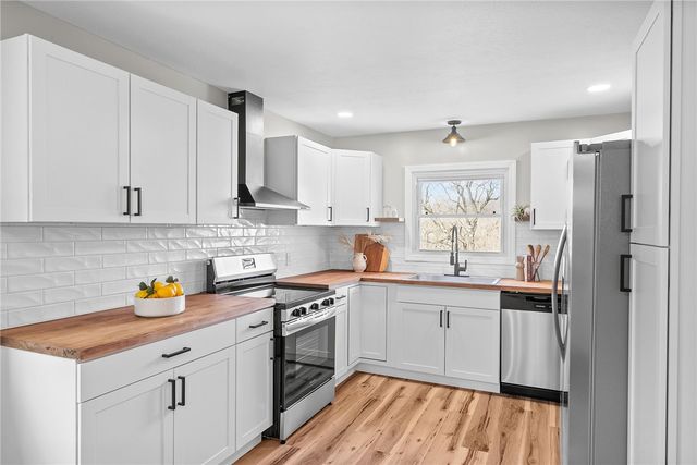 110 Grant St, Burgettstown Boro, PA 15021