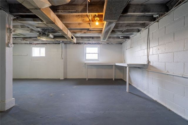 110 Grant St, Burgettstown Boro, PA 15021